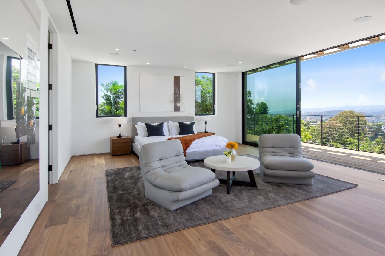 9040-Alto-Cedro-Drive-Beverly-Hills-California-7