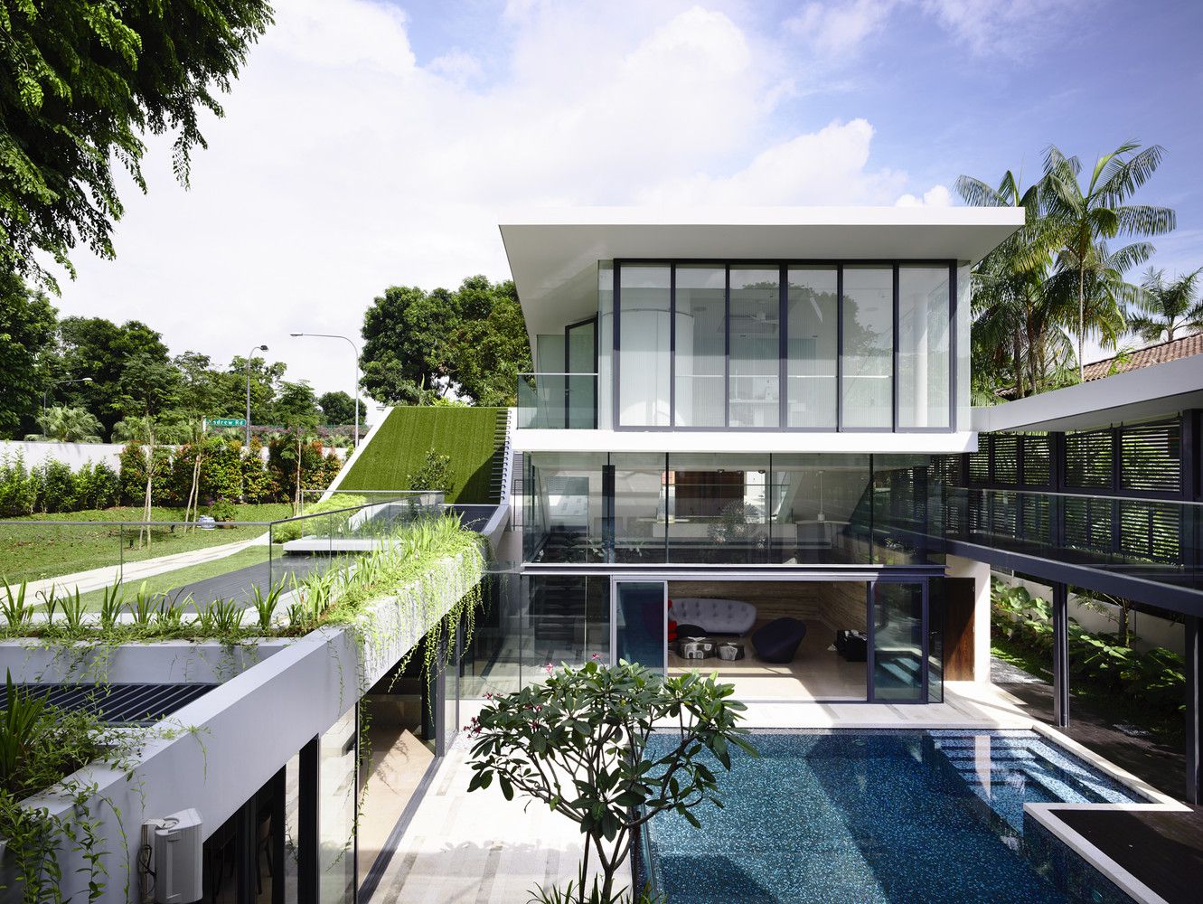 Andrew-Road-Contemporary-Residence-in-Singapore-by-A-D-LAB-5
