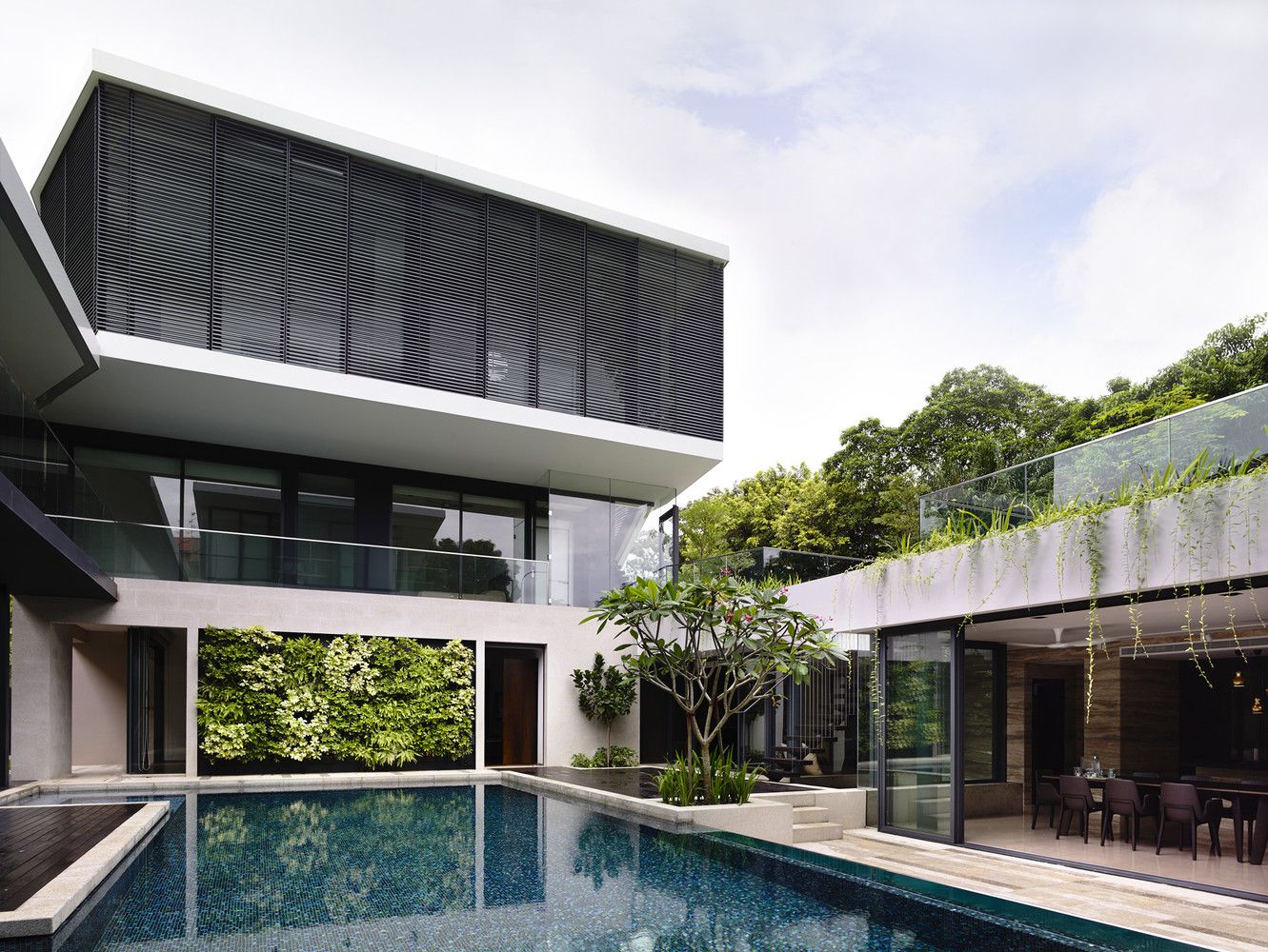 Andrew-Road-Contemporary-Residence-in-Singapore-by-A-D-LAB-9