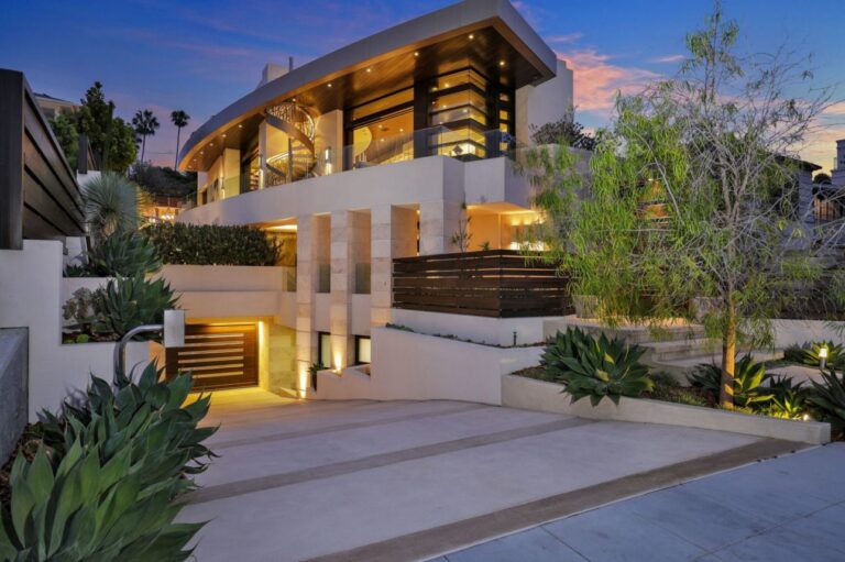Art and Architecture Brilliantly Collide in La Jolla Listed for $6,500,000