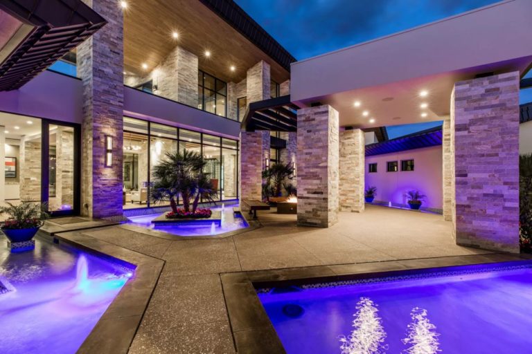 Sensational Ultramodern Home in Henderson, Las Vegas