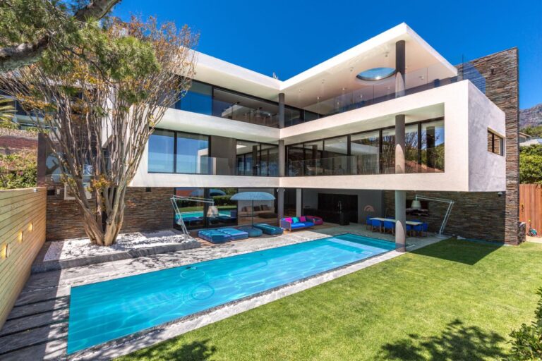 Tour of Exclusive Modern Masterpiece in Camps Bay, South Africa