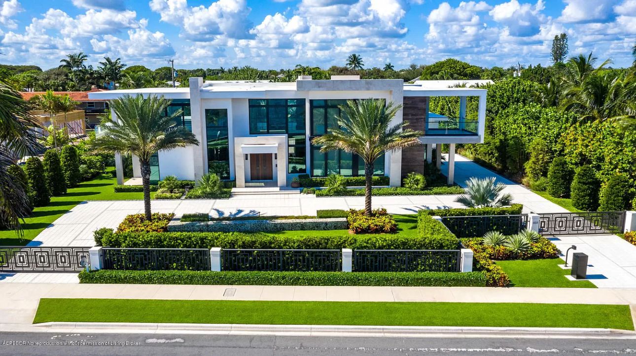 A West Palm Beach Contemporary Modern Home Listed for 8,650,000