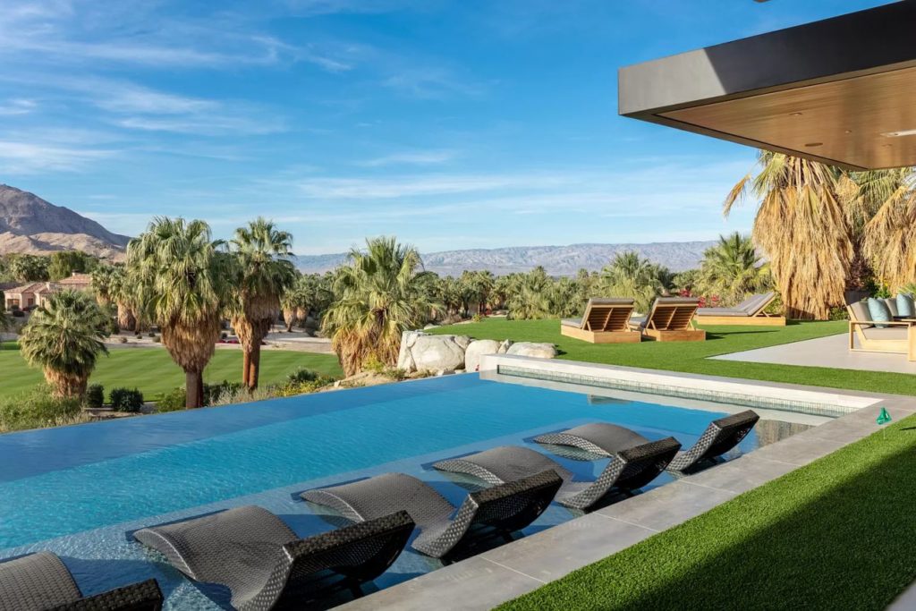 Palm Desert Contemporary Home