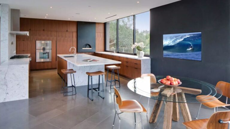 16 of the most cutting-edge and modern kitchen designs.