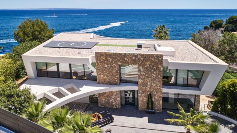 Villa Nikki Del Mar in Mallorca, Spain by More Projects