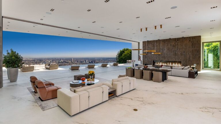 Inside A Modern Masterpiece in Los Angeles Listed for $42.5 Million