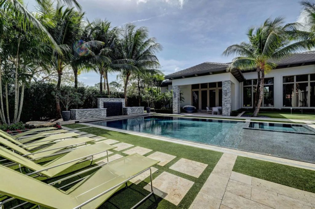 Home in Palm Beach Gardens