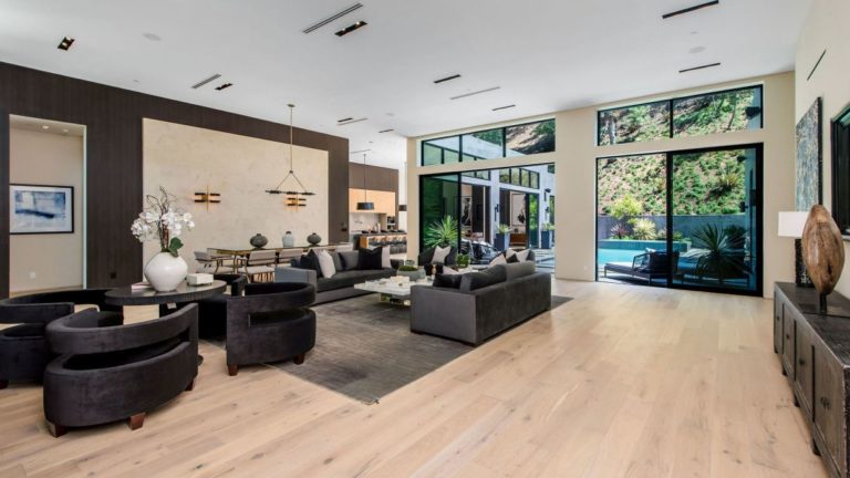 1730 Rising Glen Rd in Los Angeles - Luxury Tour