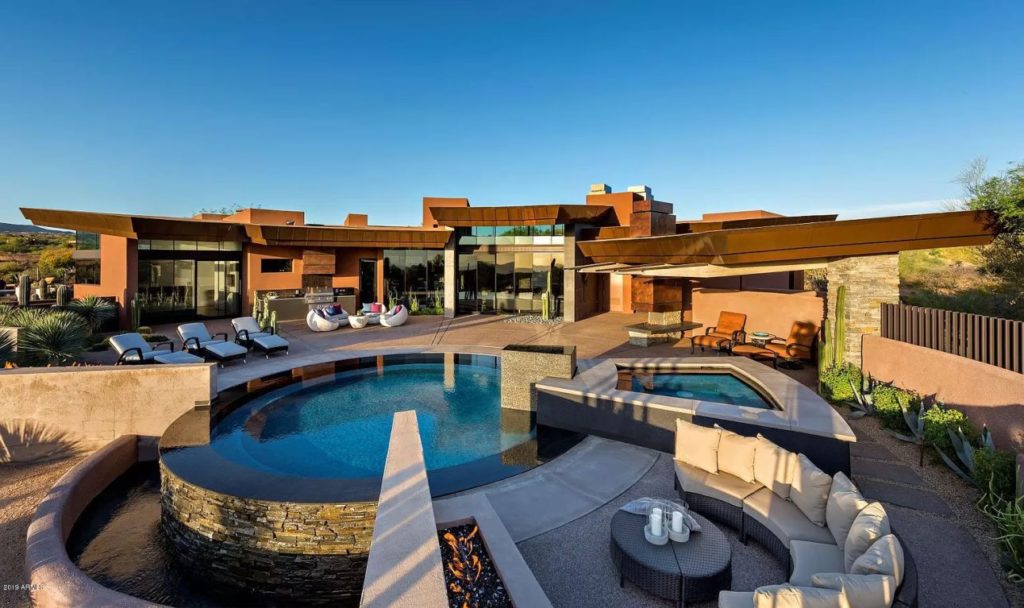 Custom Home in Scottsdale