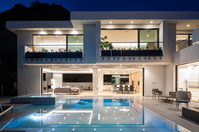 $7.5 Million Los Hermosos Way Modern Masterpiece in Los Angeles