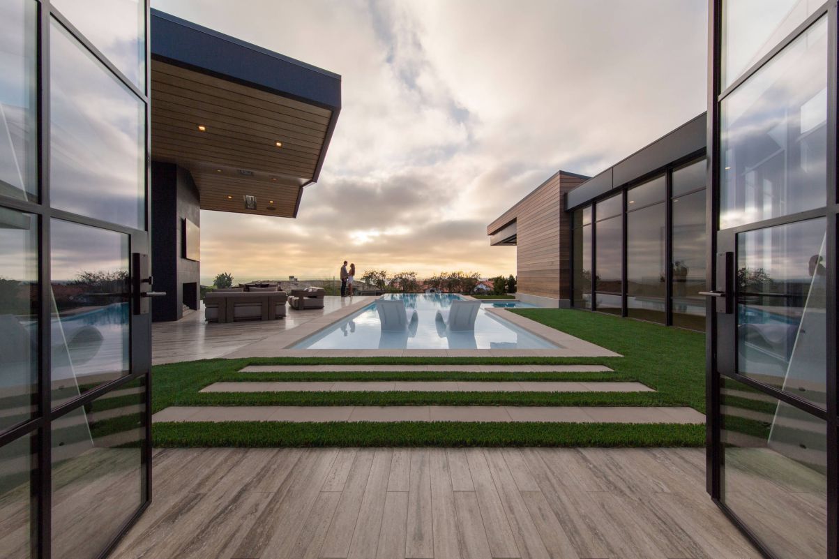 Camden-Contemporary-in-Orange-County-by-Brandon-Archite-21