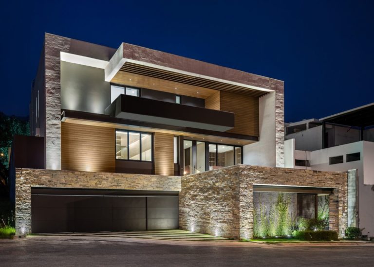 Contemporary Home in Austin by Bernardo Pozas Residential Design