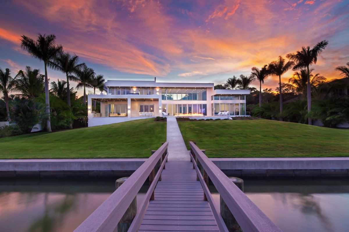 Enchanting-Waters-Contemporary-Home-in-Tampa-by-DSDG-Archit-16