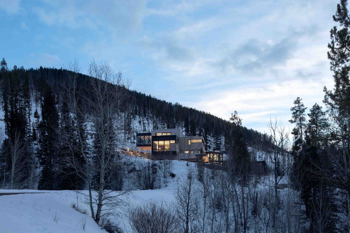 Vail-Modern-Mountain-Home-in-Colorado-by-Brandon-Architects-5