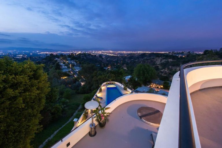 Bel Air Yacht Mansion returns Market for 7.95 Million