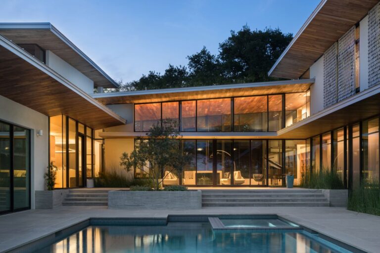 Sombra House in Austin by Bade Stageberg Cox