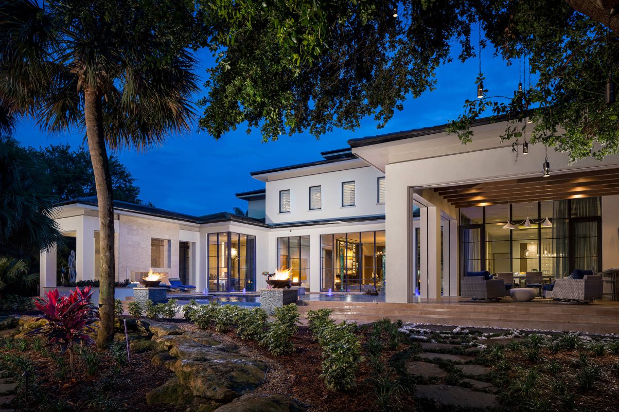 Contemporary-Charm-in-Isleworth-FL-by-Marc-Michaels-Inte-10