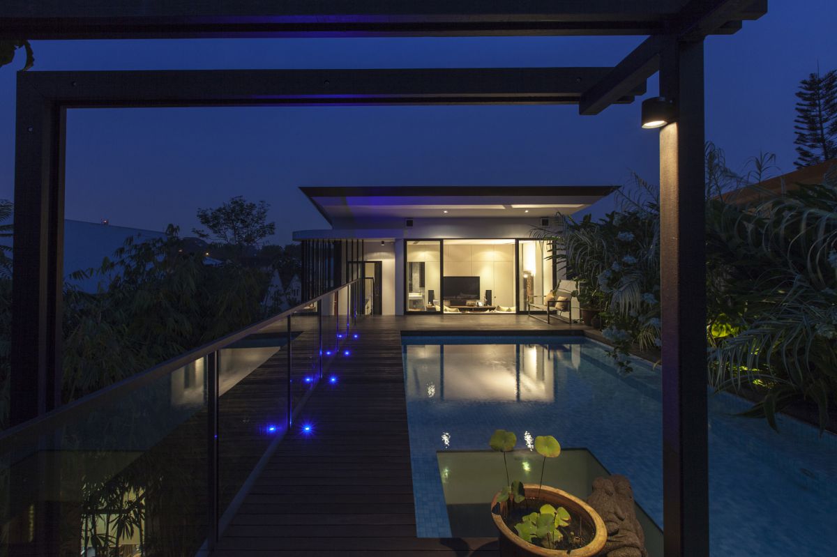 Merryn-Road-Luxury-Home-in-Singapore-3