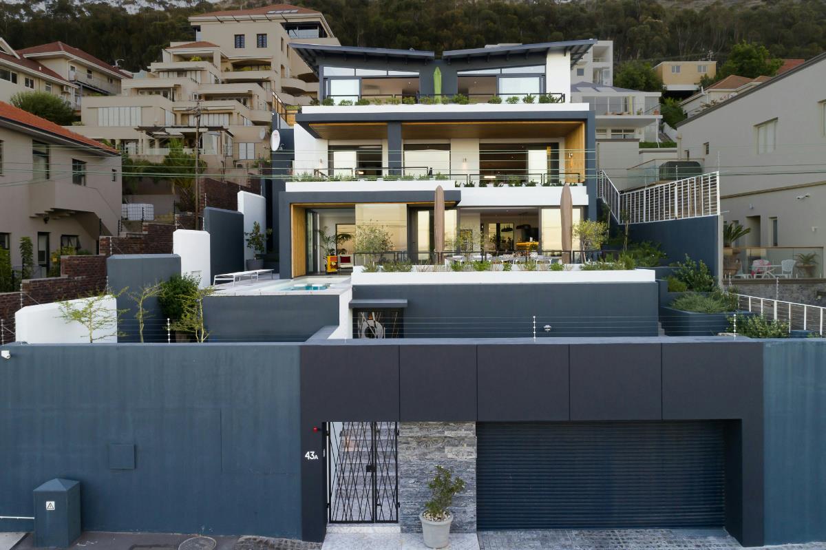 Tour-of-Green-Point-Modern-Home-in-Cape-Town-South-Africa-5