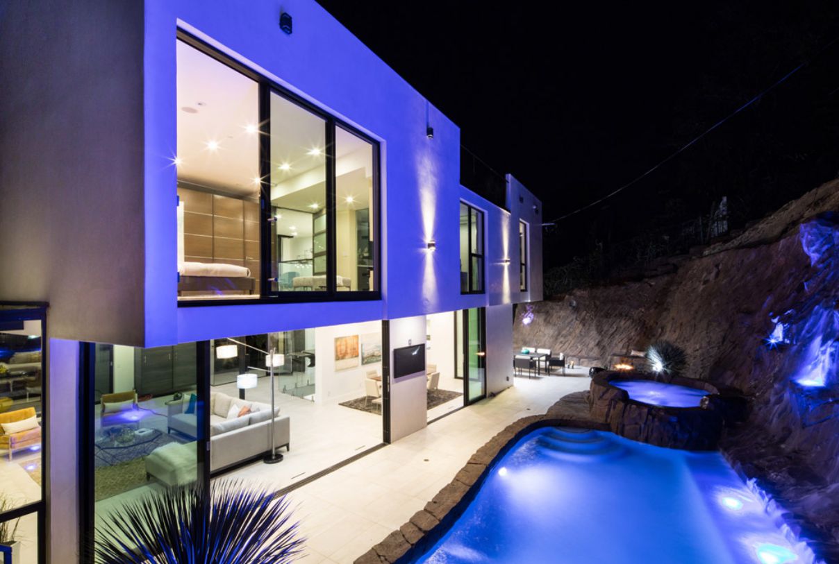 Ultra-Modern-Architectural-in-Los-Angeles-by-Modiano-Design-20