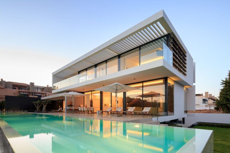 Villa VLM15 in Portugal by Arquimais Architecture and Design