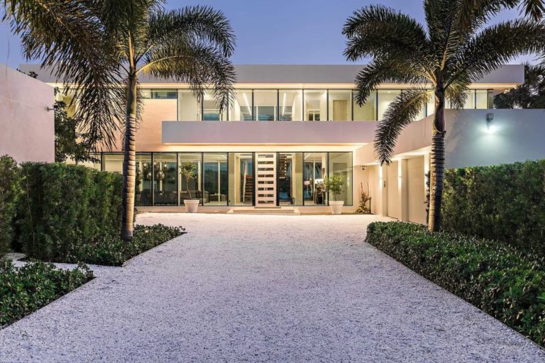 Exquisite Modern Estate in Palm Beach offered at $7.8 Million