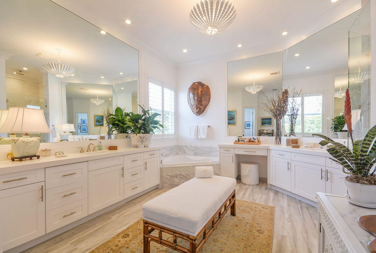 The difference between a boring and a striking bathroom is charming décor. Fortunately, bathroom design trends for 2023 undoubtedly stand out. These significant trends will undoubtedly make your area stand out from the competition.