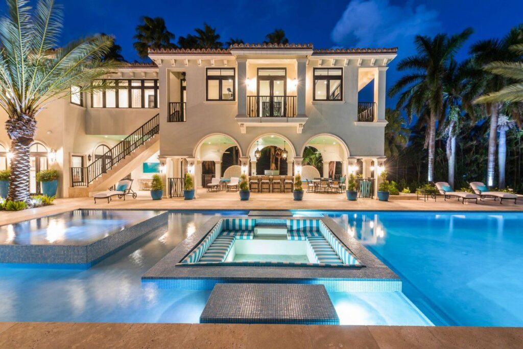Tour Indian Creek Island Mansion In Miamis Most Exclusive Zip Code