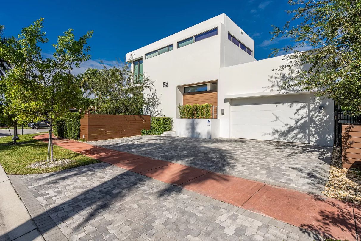 Miami Beach Estate located at Rivo Alto Drive listed for $4.5 Million