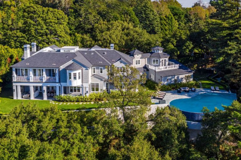 Experience the Ultimate Retreat at the Oakmont Estate A Luxurious