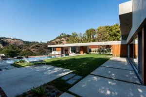 Arby Drive Residence in Beverly Hills by Space International Architects