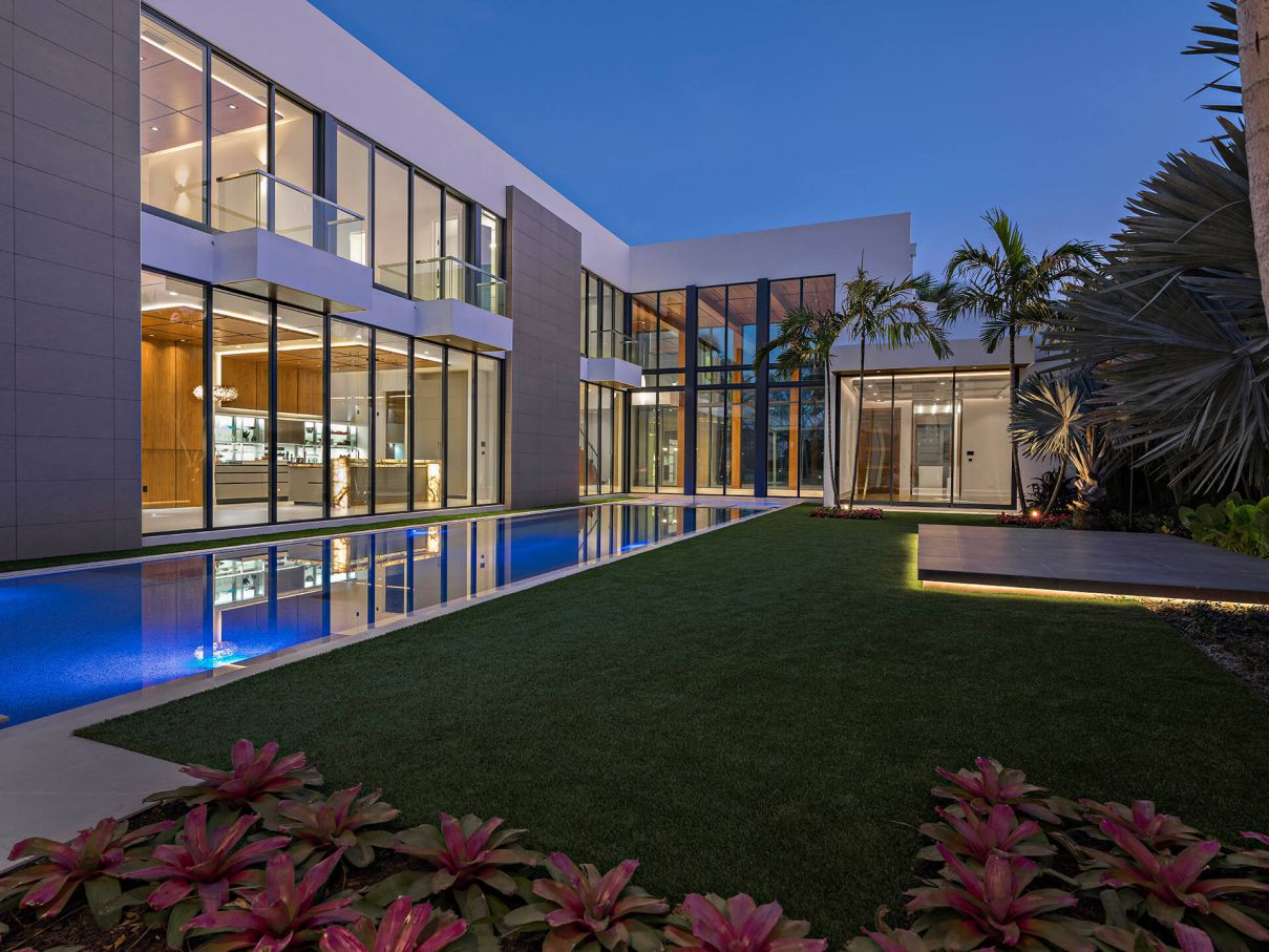 Intracoastal-Contempo-Cove-Residence-in-Jupiter-Florida-by-Affiniti-Architects-12