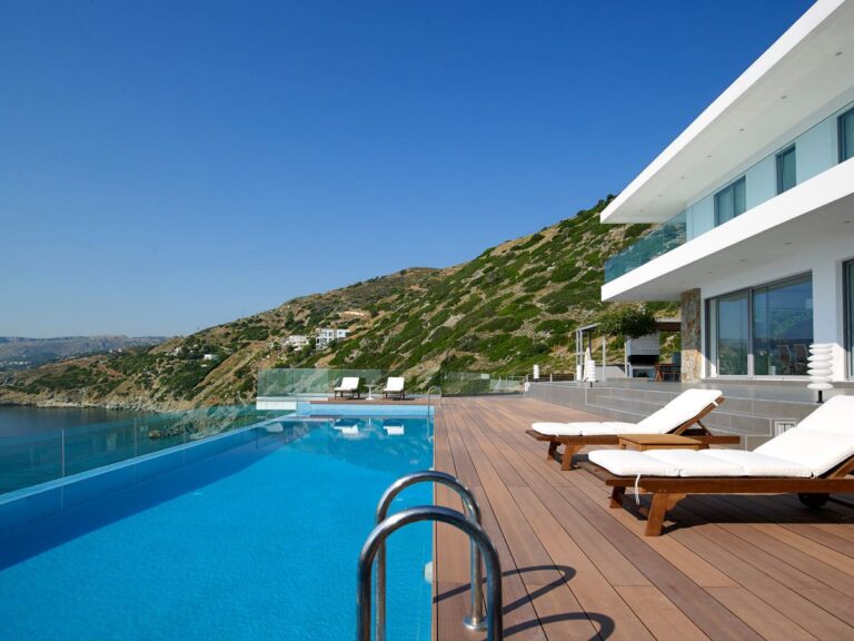 Private Villa on the Edge, Greece by Cube Concept Architects