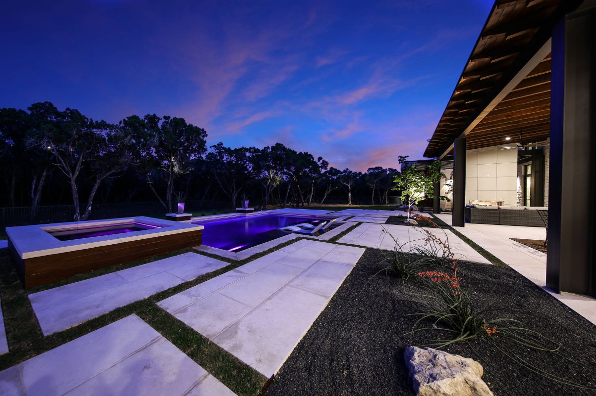 Sendero-House-in-Austin-by-Oscar-E.-Flores-Design-Studio-14