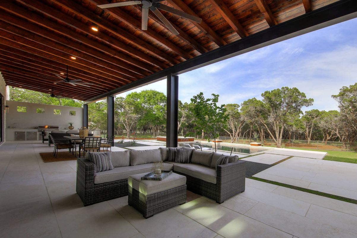 Sendero-House-in-Austin-by-Oscar-E.-Flores-Design-Studio-23