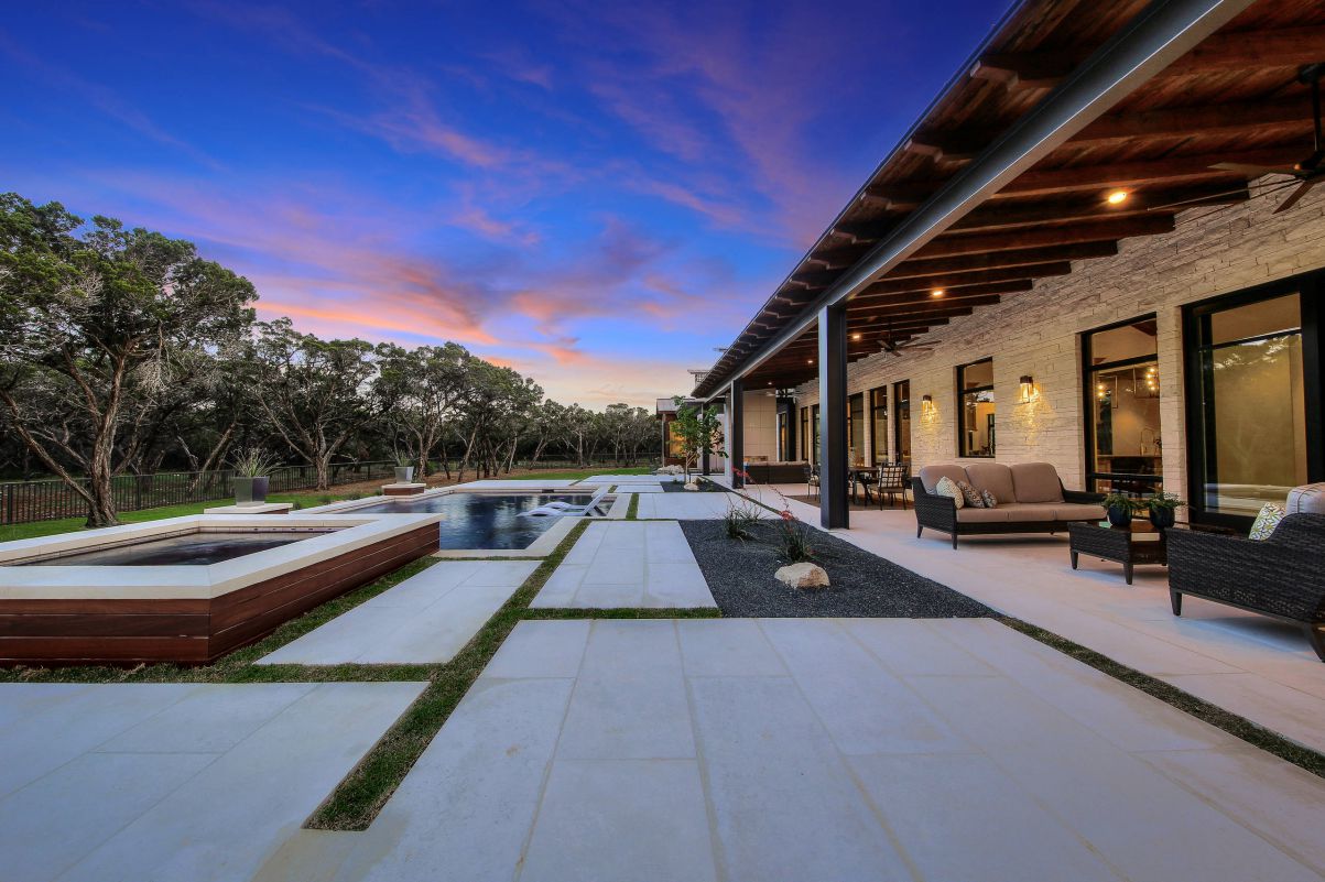 Sendero-House-in-Austin-by-Oscar-E.-Flores-Design-Studio-25