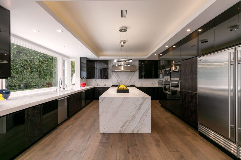 Transitional Contemporary Masterpiece in Beverly Hills, Los Angeles