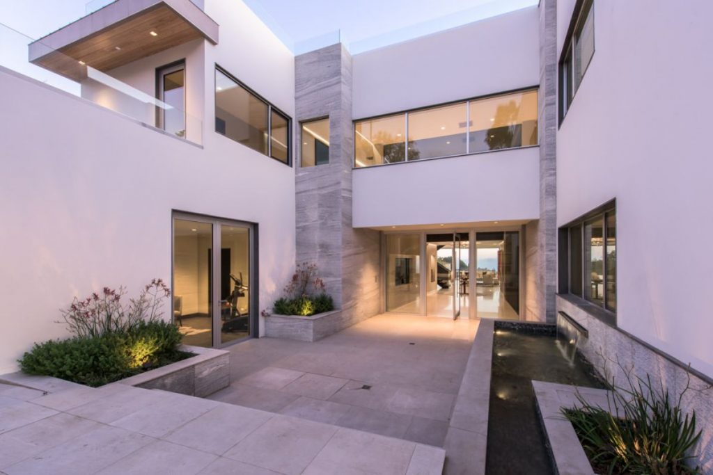 Modern Estate in Beverly Hills