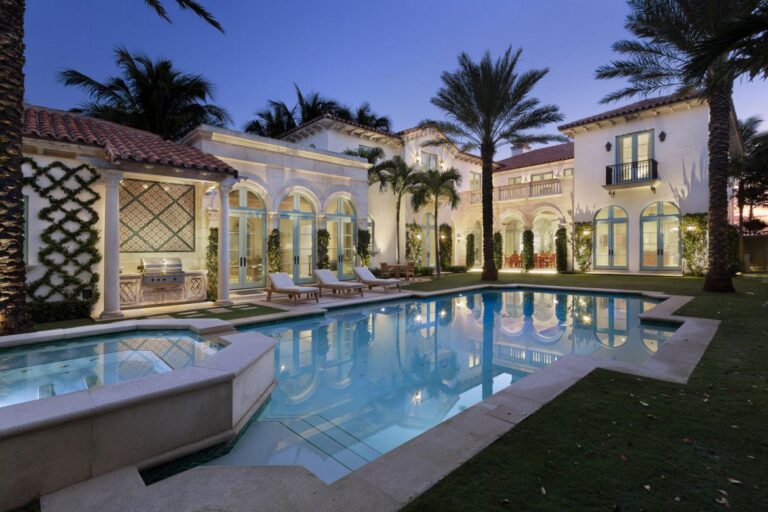 Luxurious Modern Mediterranean Estate with Breathtaking Ocean Views and Deeded Beach Access in Palm Beach, Florida