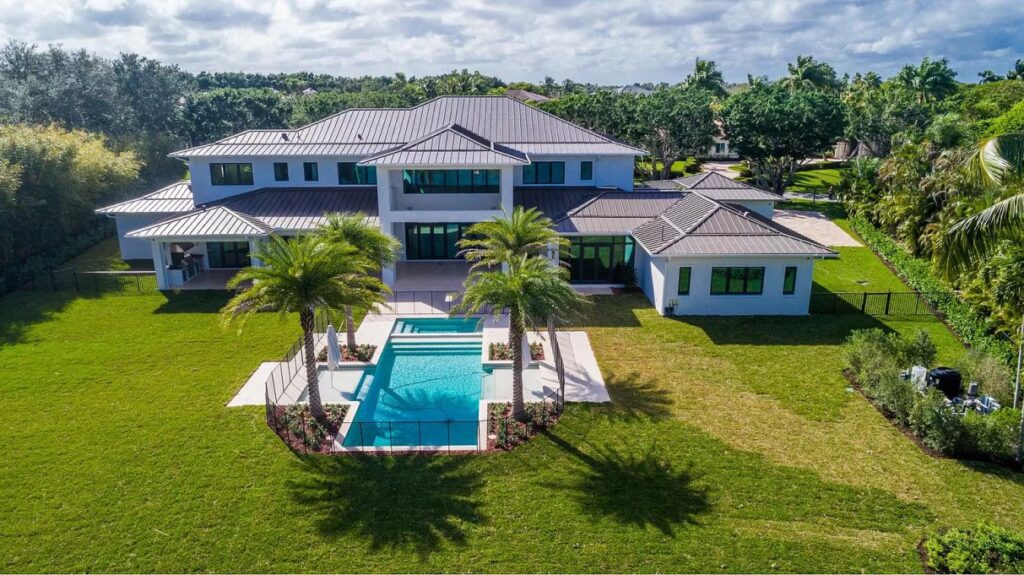 Prestigious Twin Lake Residence in Boca Raton, modern home, florida