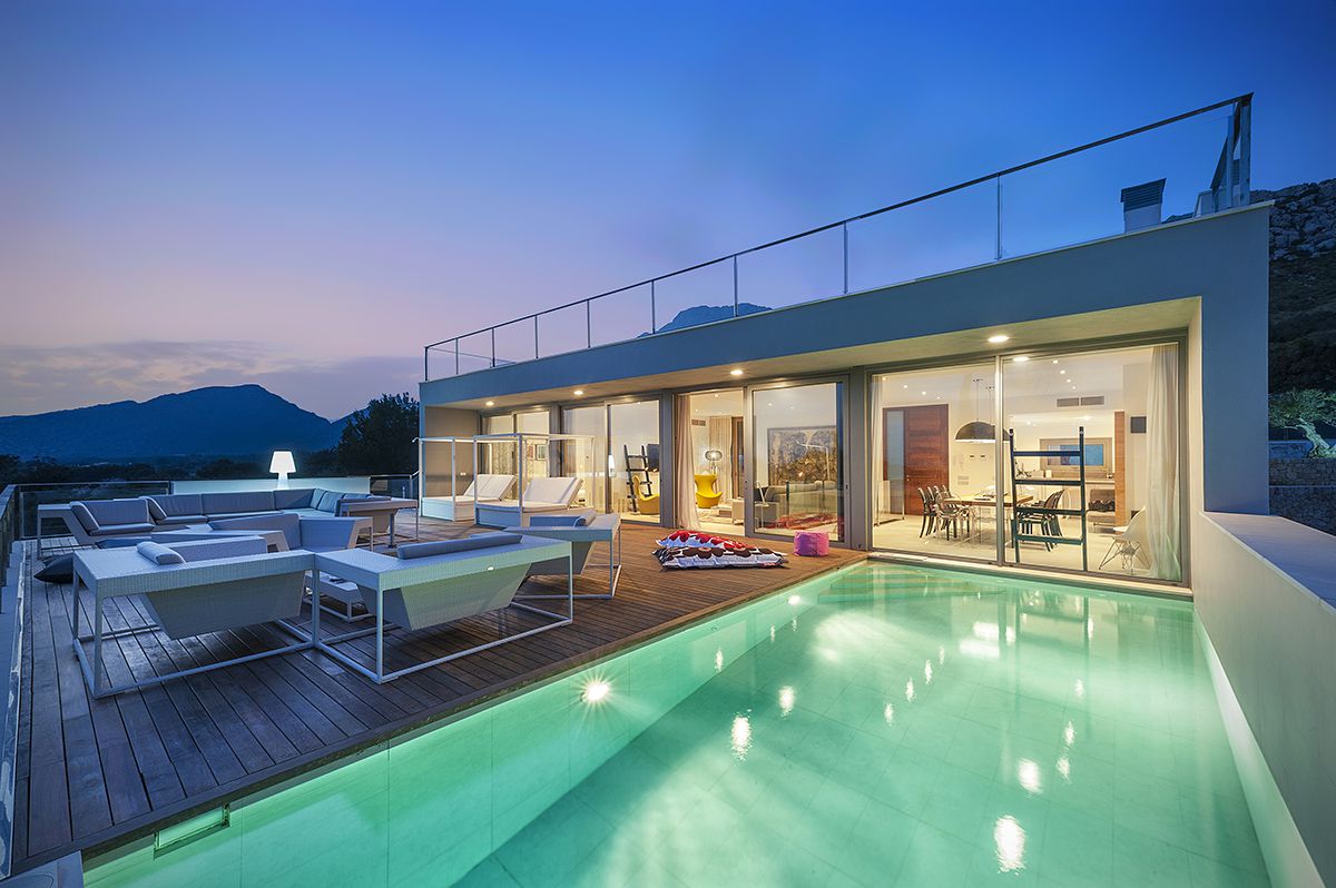 An-Ultra-Modern-Villa-in-Puerto-Pollensa-Mallorca-Spain-1