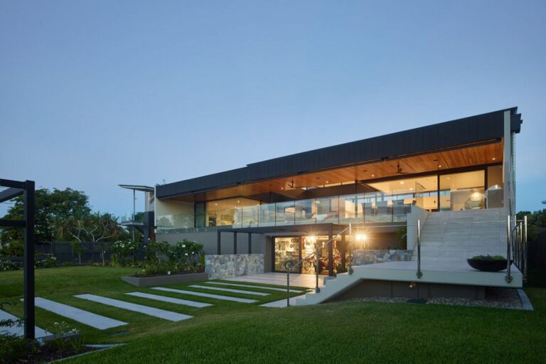 C2 House in Brisbane, Australia by Ellivo Architects