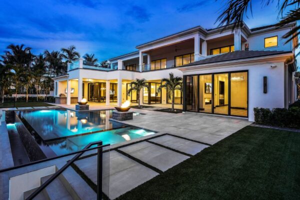 Coconut Palm Residence in Boca Raton by John D Conway Architect Inc