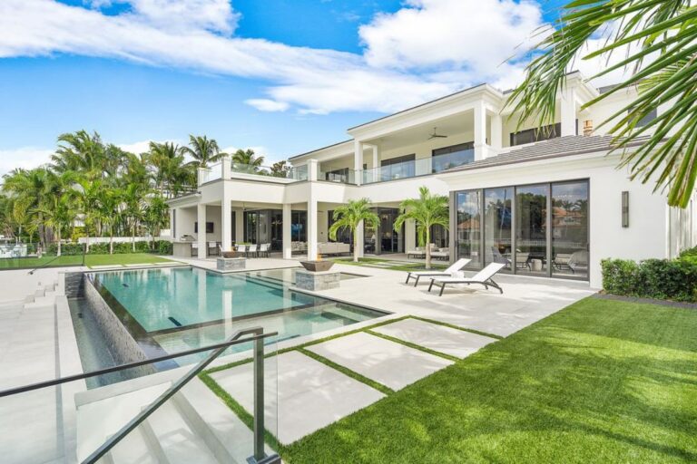 Coconut Palm Residence in Boca Raton by John D Conway Architect Inc