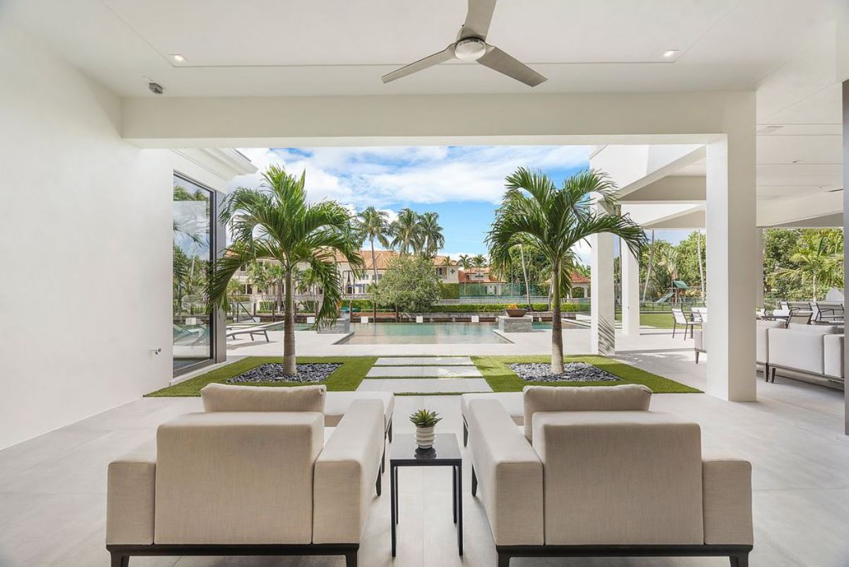 Coconut-Palm-Residence-in-Boca-Raton-by-John-D-Conway-Architect-Inc-15