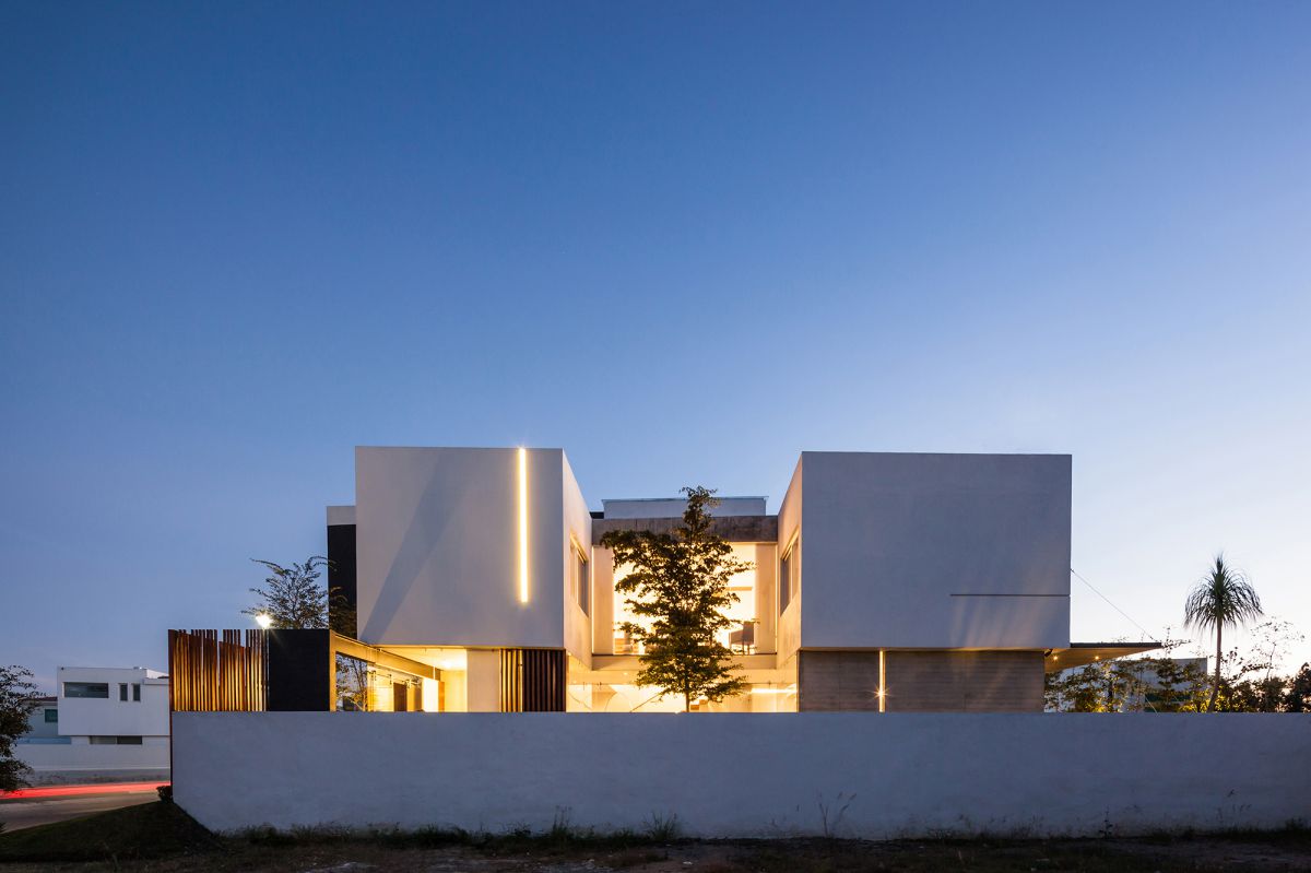 House-225-in-Jalisco-Mexico-by-21-Arquitectos-1