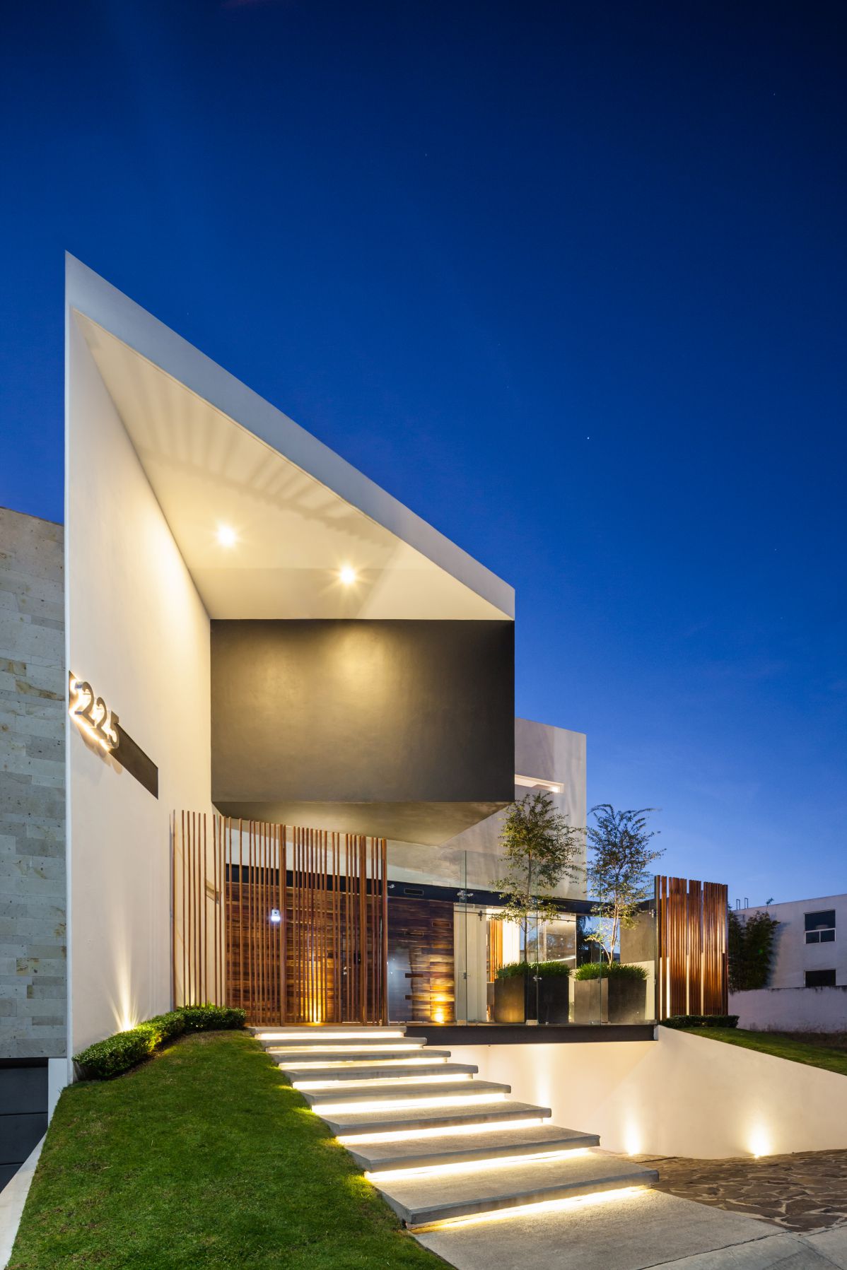 House-225-in-Jalisco-Mexico-by-21-Arquitectos-11