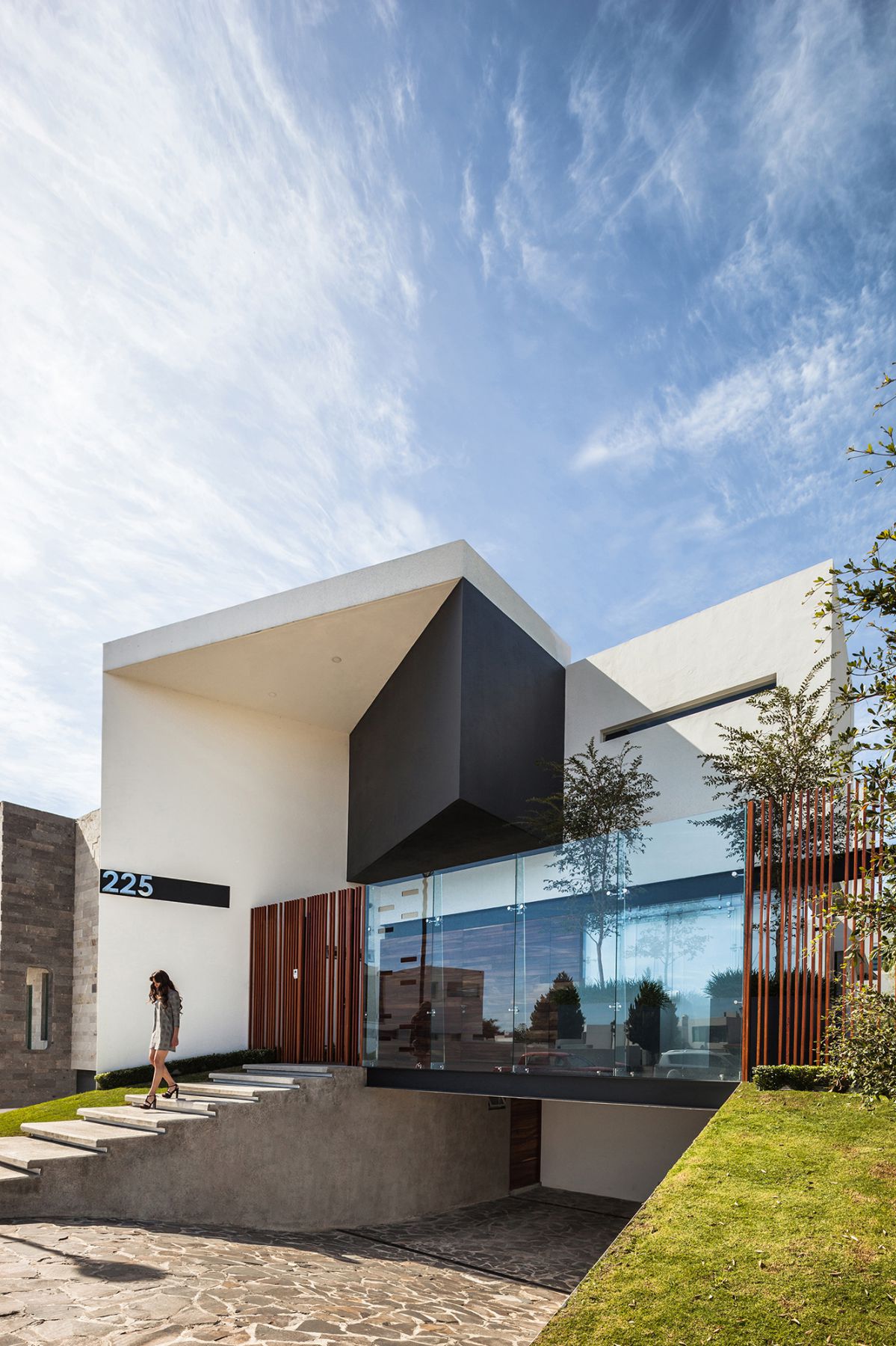 House-225-in-Jalisco-Mexico-by-21-Arquitectos-19