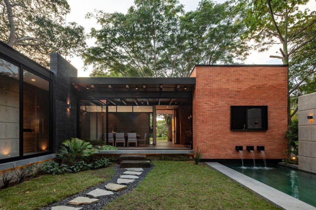 Keita House in Mexico by Di Frenna Arquitectos